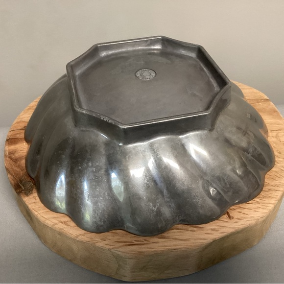 Vintage - Wilton Armetale Pewter Scalloped Serving Bowl - The Large One - Nice - Picture 4 of 11